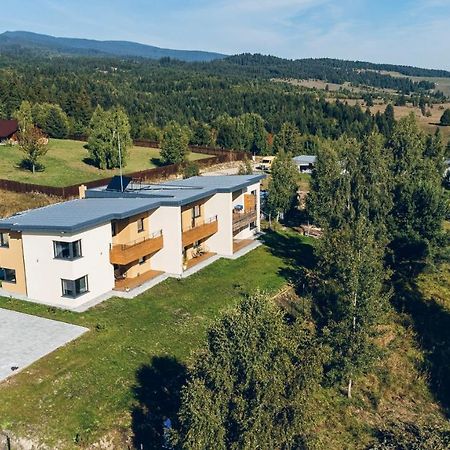 Bazalt Apartments Миеркуря Чук Екстериор снимка