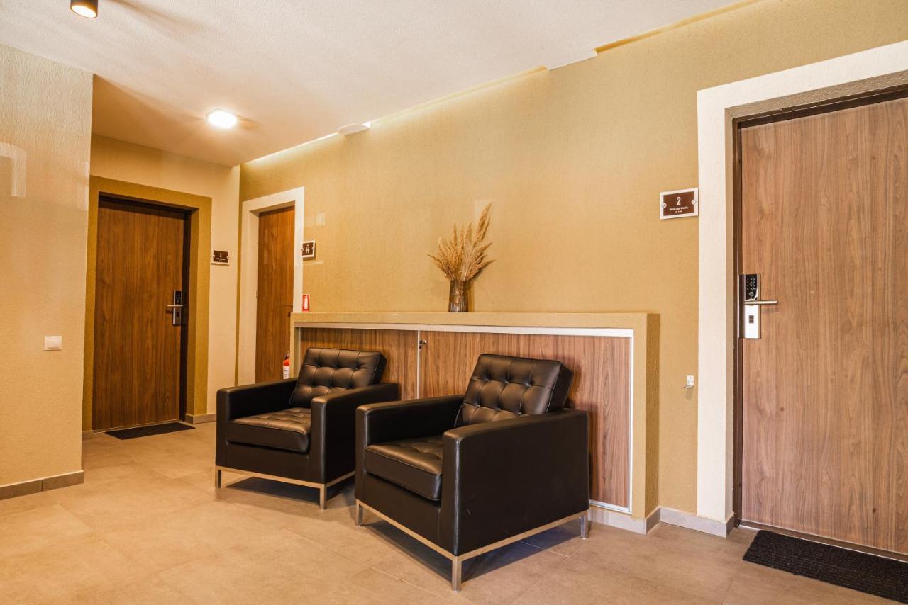 Bazalt Apartments Миеркуря Чук Екстериор снимка