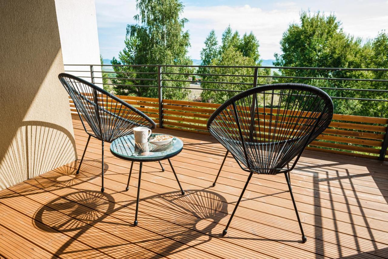 Bazalt Apartments Миеркуря Чук Екстериор снимка