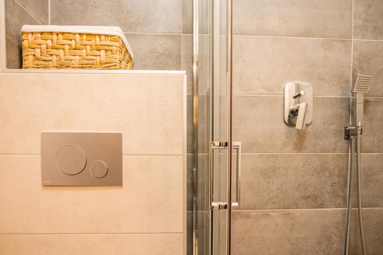 Bazalt Apartments Миеркуря Чук Екстериор снимка